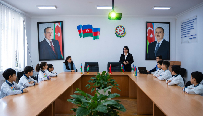 Ümumdünya Ekoloji Təhsil Günü ilə əlaqədar şagirdlərlə maarifləndirici görüş keçirilib